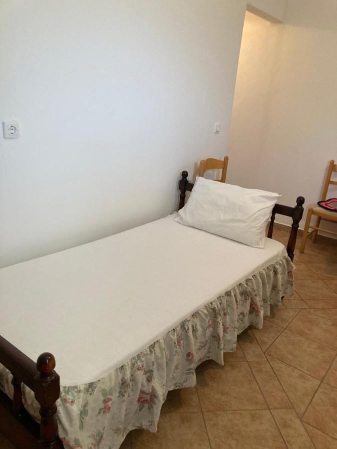 Agkyra Rooms Aladhinon Esterno foto