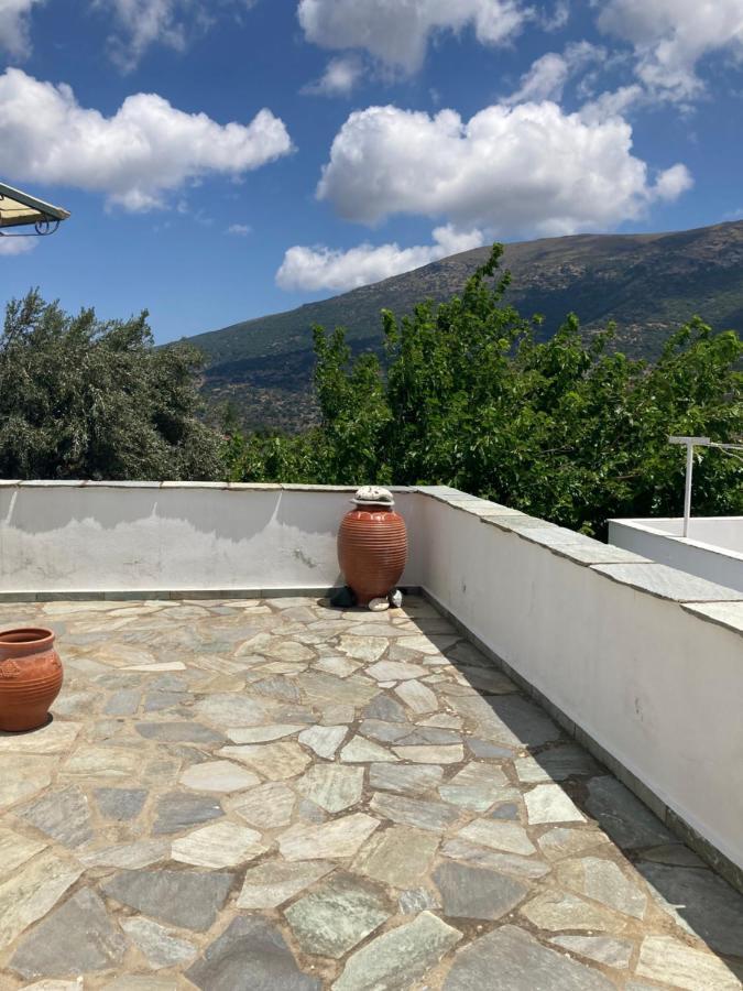 Agkyra Rooms Aladhinon Esterno foto